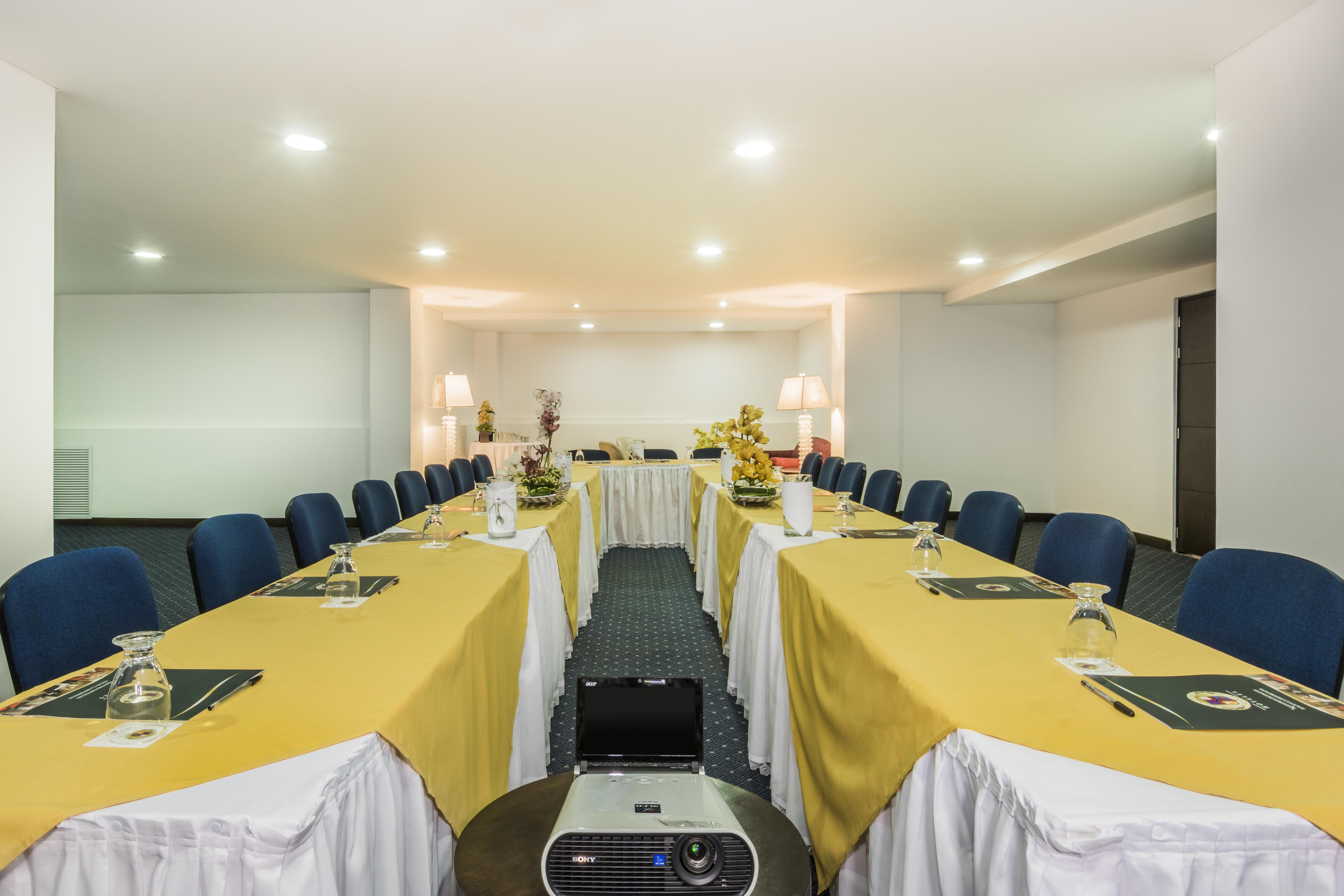 Hotel Egina Medellín Eksteriør bilde