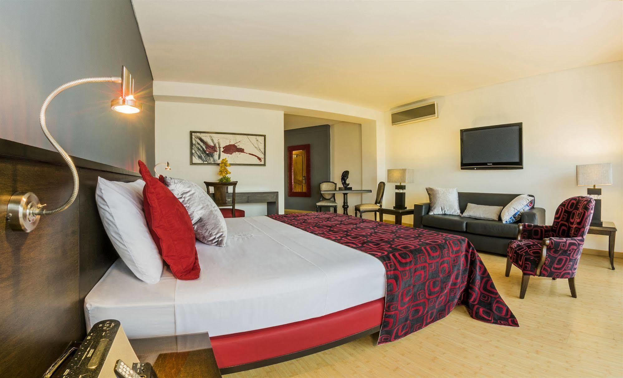 Hotel Egina Medellín Eksteriør bilde